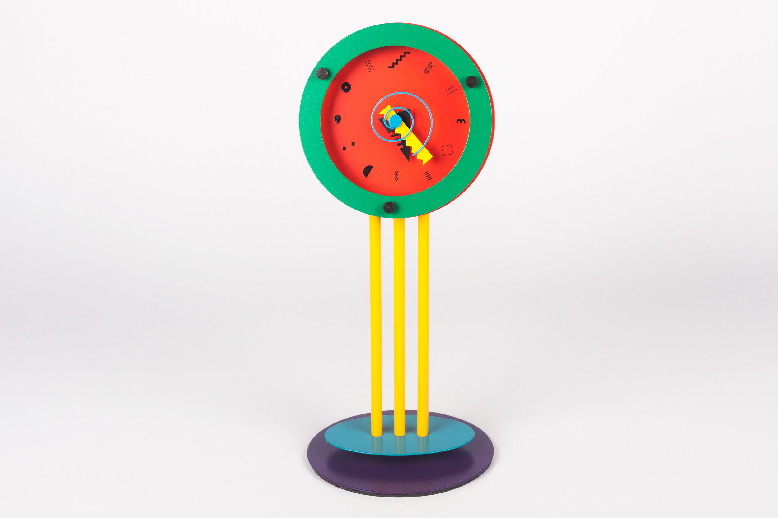 MEMPHIS CERAMIC TABLE CLOCK BY DU PASQUIER AND SOWDEN FOR NEOS, ITALY, 1980S