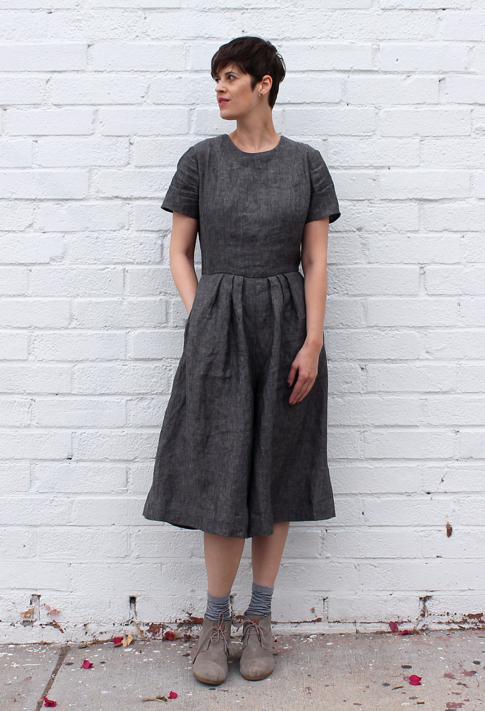 DIY Linen Jumpsuit – Vogue V9075 — Sew DIY