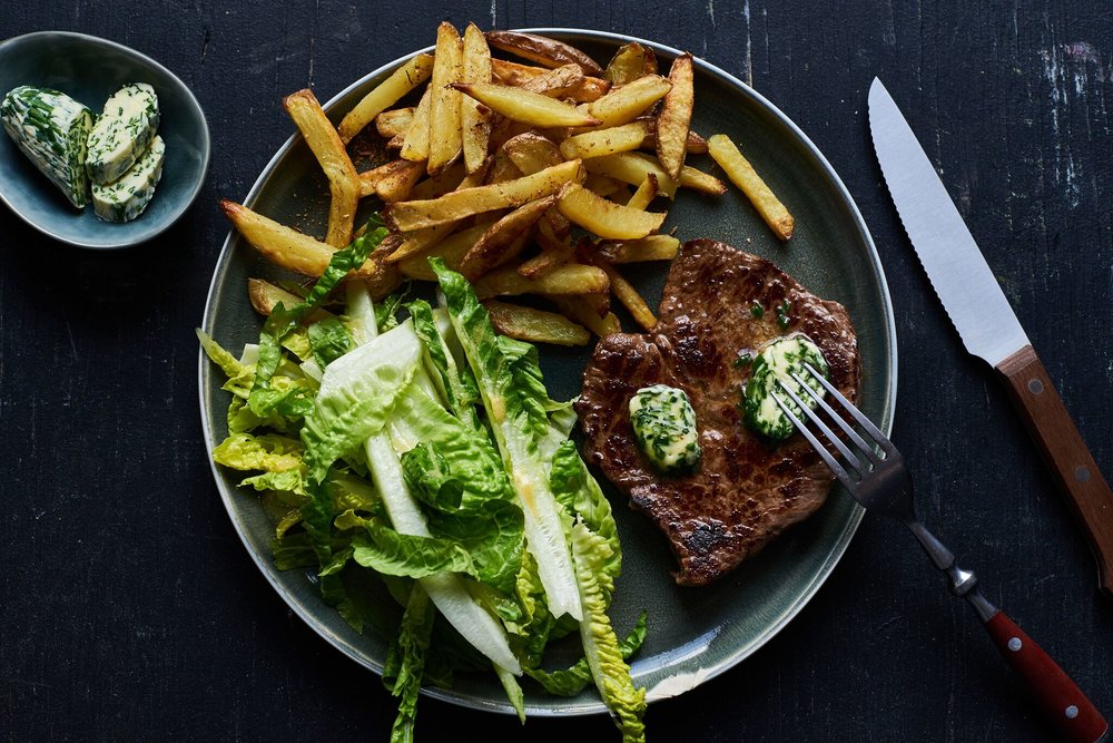  One of Marley Spoon’s all-time favorites: steak with fries (source: Marley Spoon) 