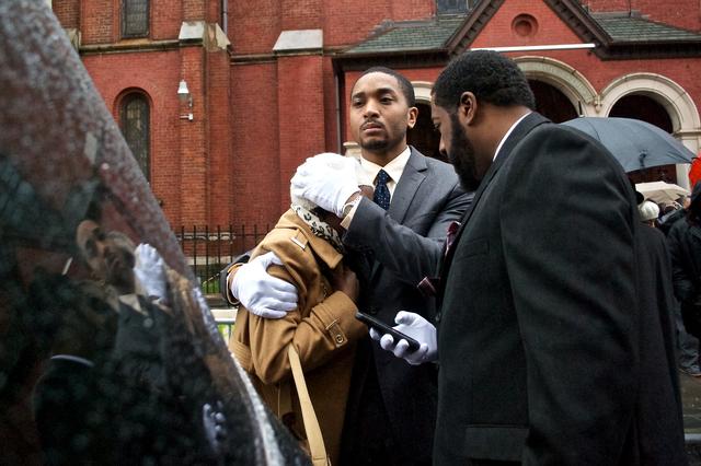 Relatives Mourn Akai Gurley, An Innocent Man Killed By The NYPD  (Photos Only)    Gothamist: 7 Dec 2014