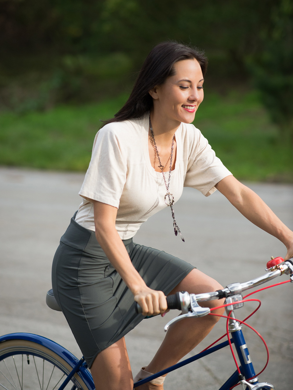 ride-a-bike-in-a-skirt-and-this-cute-top