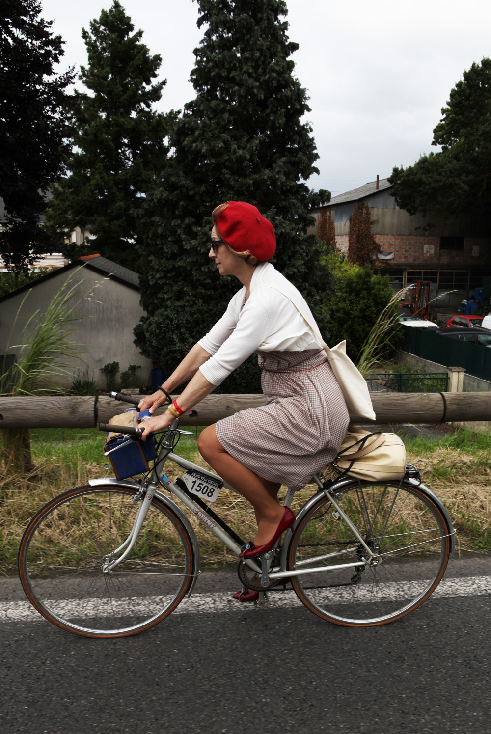 Anjou-Velo-Vintage-Saumur-France-Bike-Fashion-Bike-Pretty-Photos-Kelly-Miller-4