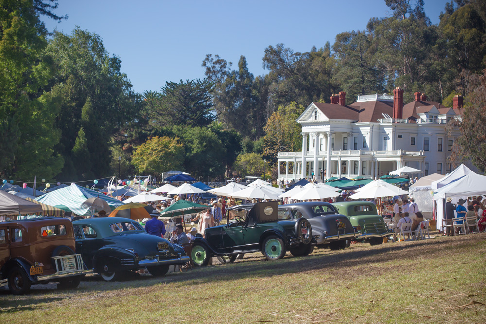 ONLY VINTAGE CARS ALLOWED ON THE LAWN!