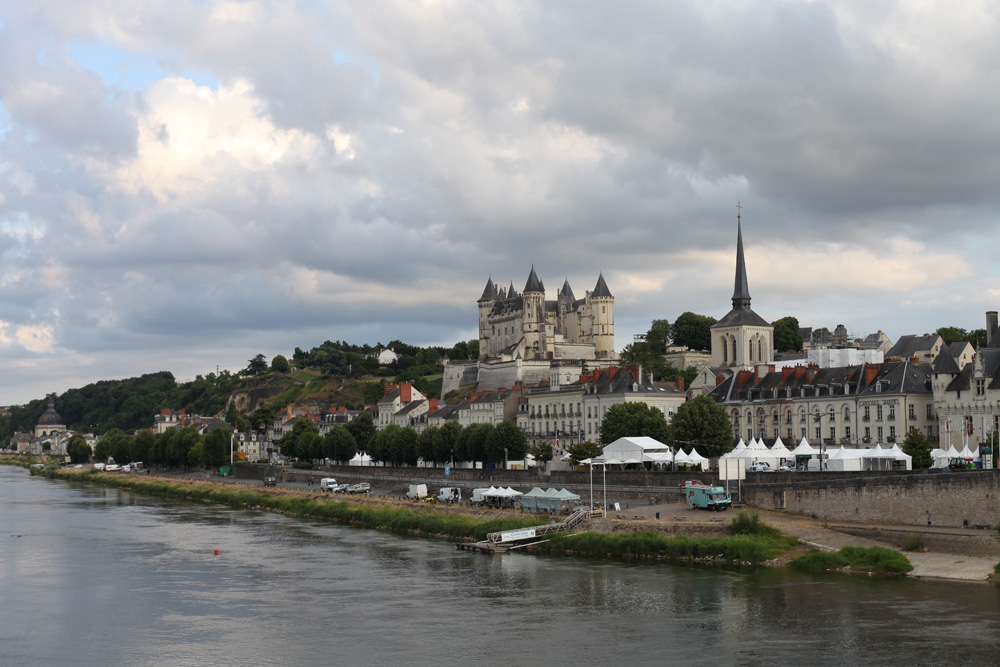 This actually exists.  The picturesque town of Saumur, host to Anjou Vélo Vintage from 2011-2014.