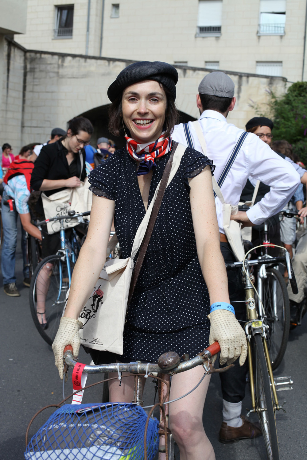Goodbye-Anjou-Velo-Vintage-Bike-Pretty-Bike-Fashion-2.jpg