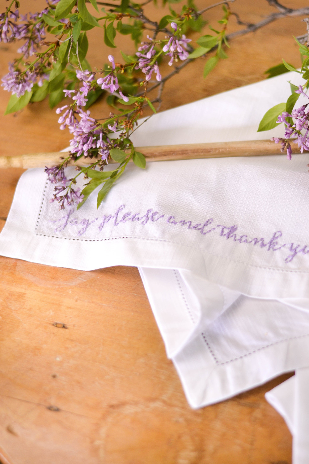 DIY Embroidered Napkins with Quotes for Mother's Day | boxwoodavenue.com