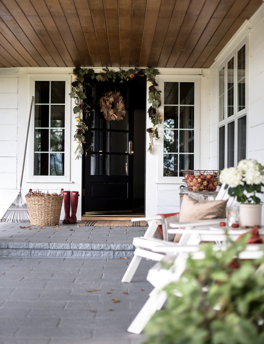 Simple Fall Decorating Ideas for your Front Porch ...