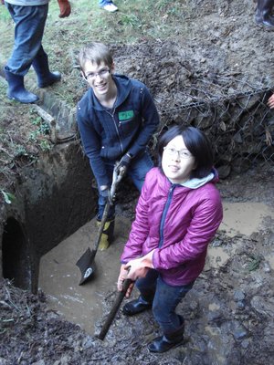 Cleaning drainage sites during a Team Asunaro trip (November 2014)