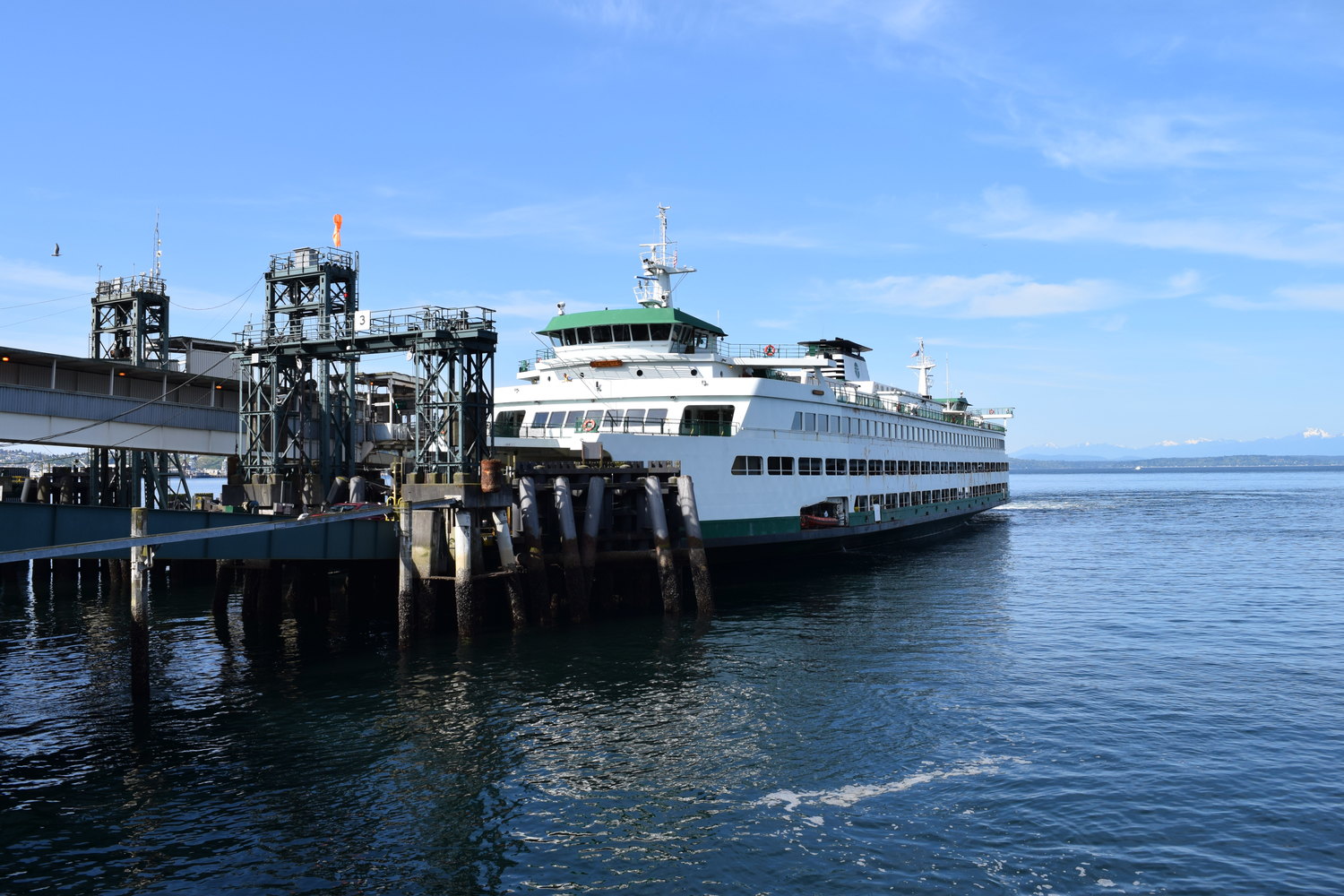 seattle ferries - olympic hiking co.