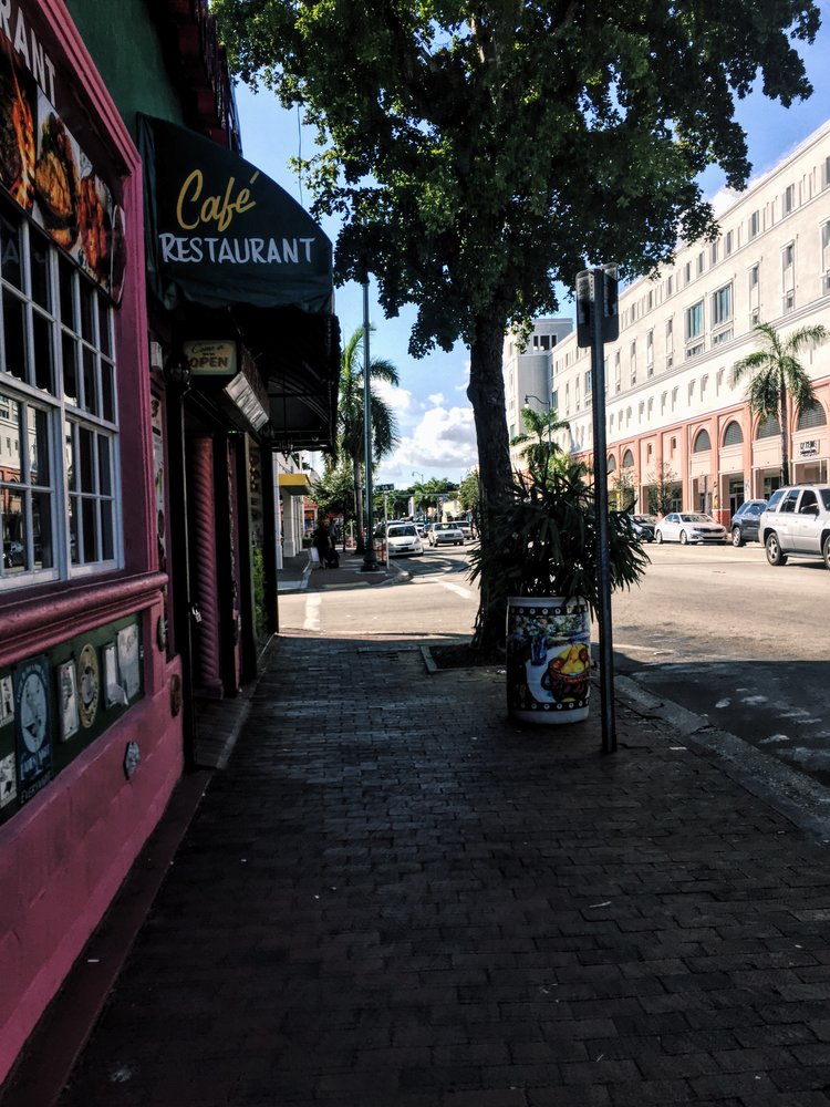 Walk & Talk Series: Little Havana - Creative exercise - getting outside and letting your mind act as an observer. Emptying out to be filled with inspiration. 