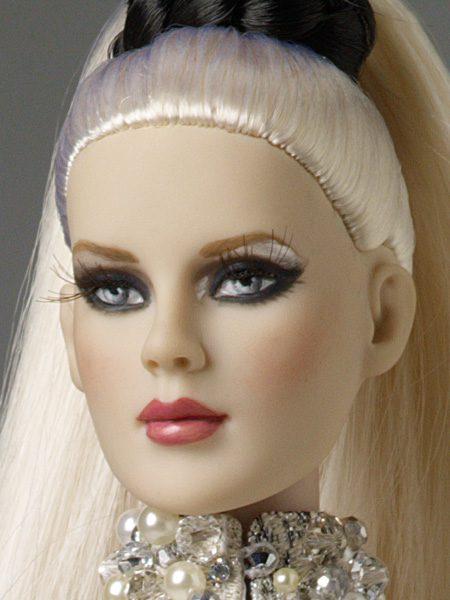 Details about   Up All Night Precarious NRFB 16" 2012 Tonner Doll Antoinette body Platinum Hair