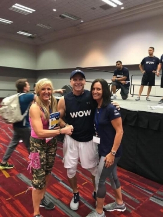 linda mitchell with todd and Melanie &nbsp;durkin winning his WOW book.