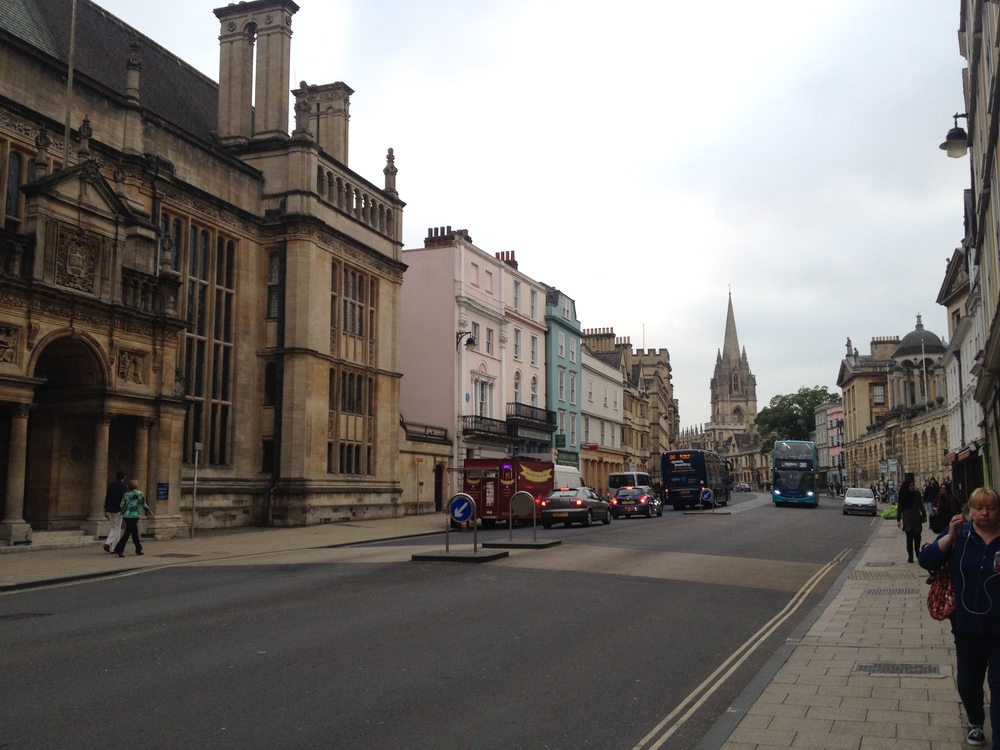  Walking the streets of Oxford 