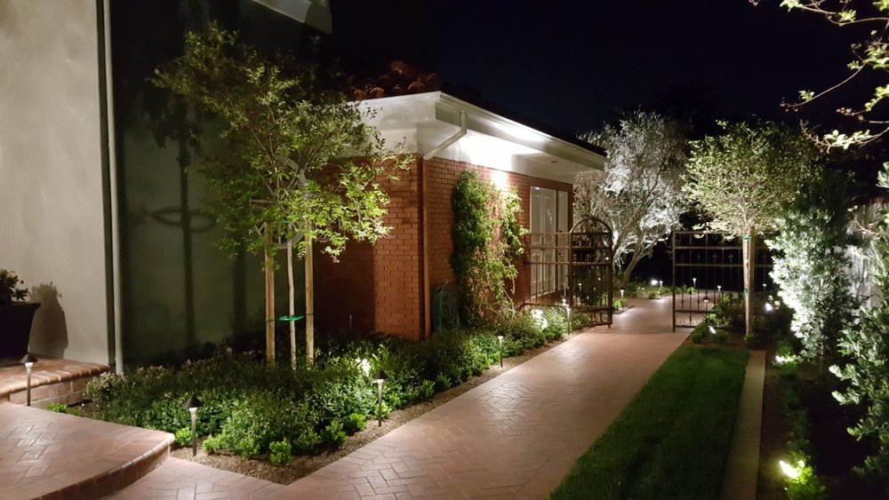 Items to Look for When Finding a Landscape Lights Designer