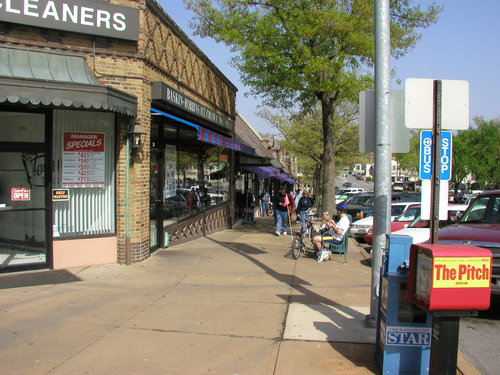  One-story urban retail streets 