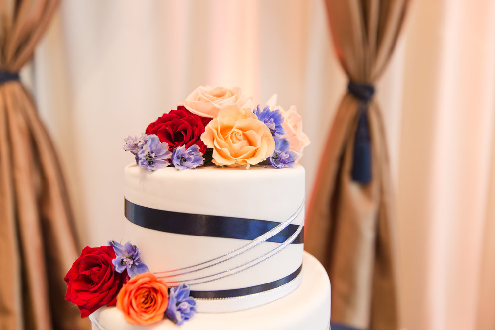 Blue and White Wedding cake - A Classic George Washington Hotel Wedding - Photography by Marirosa