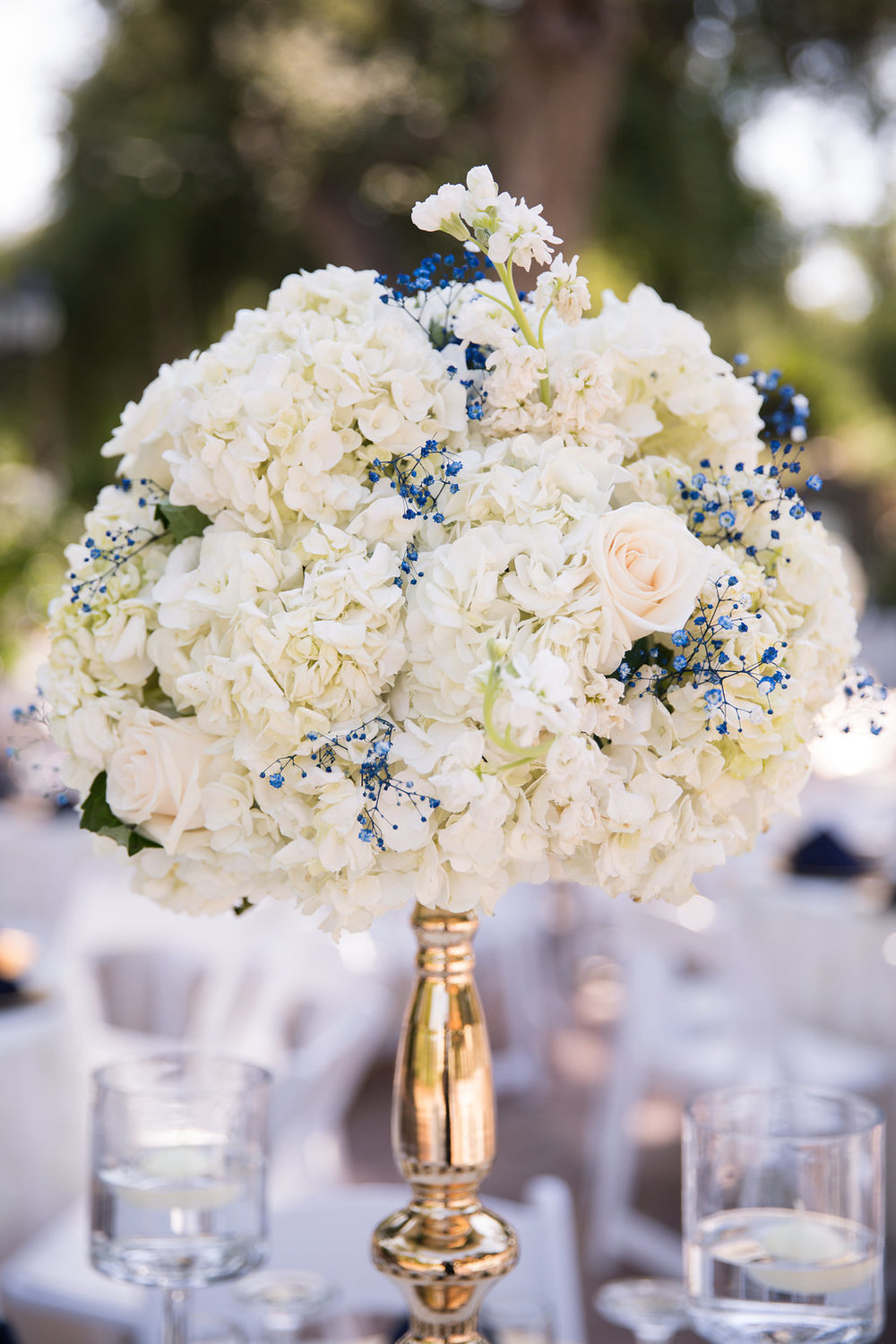 Blue and White Wedding Centerpieces - A Blue + Gold Rancho El Toro Courtyard Wedding - Oana Foto