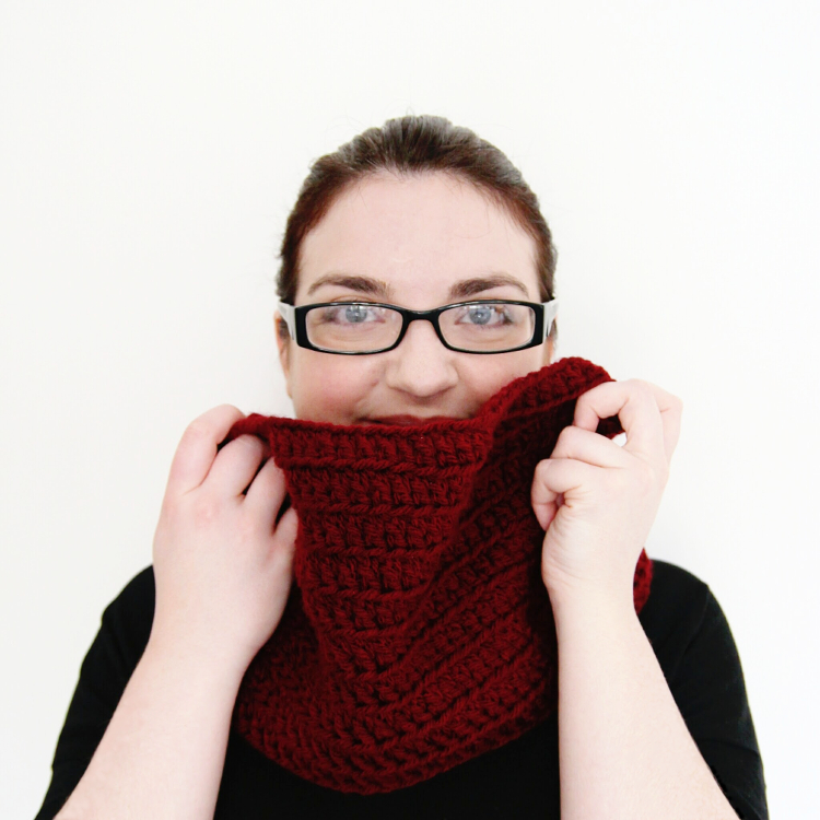 Make Your Own Simple Double Crochet Cowl.