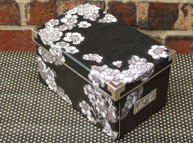 Diy Decoupage Storage Boxes using floral gift wrap.
