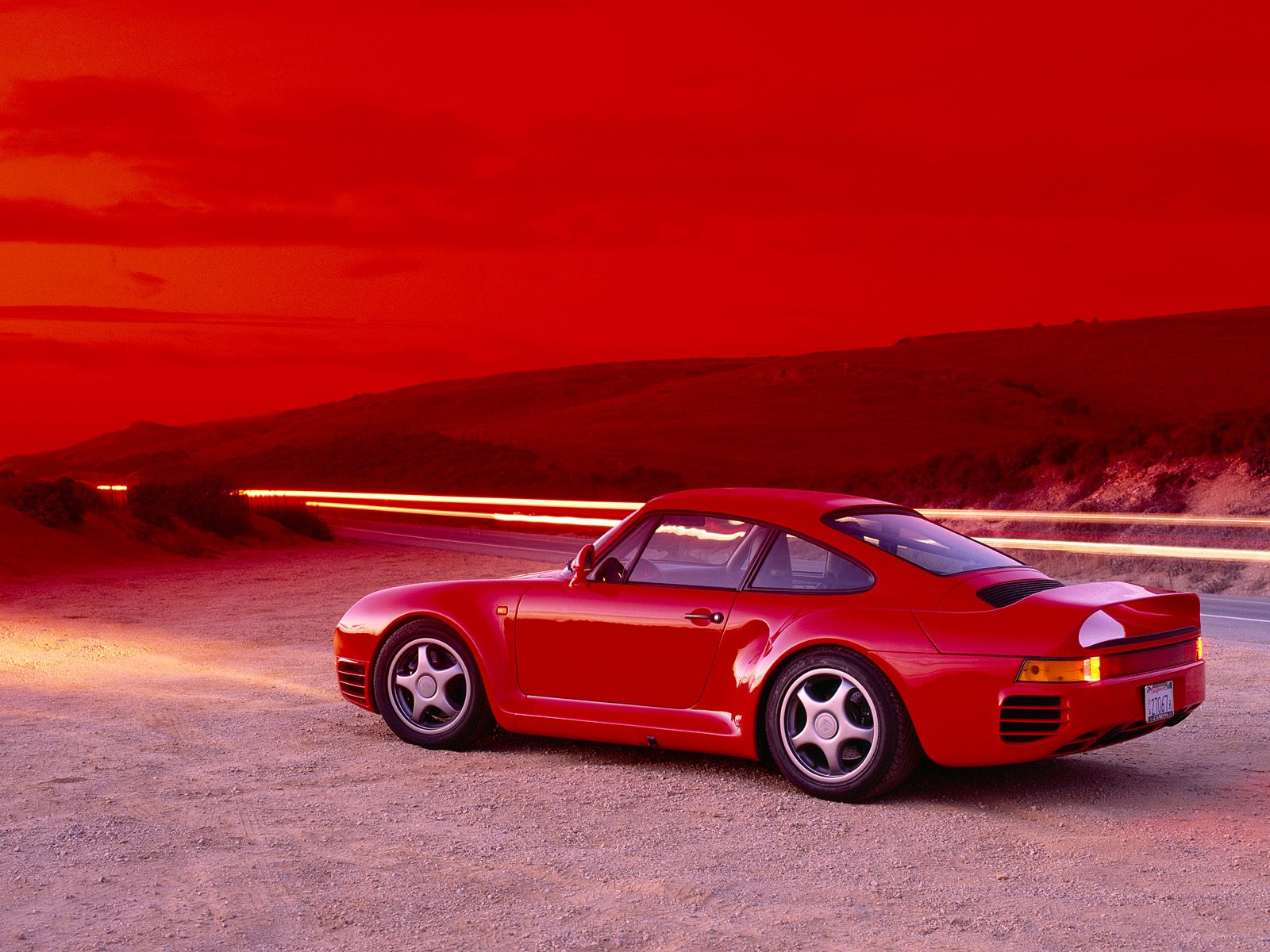red racer porsche 959 - Retro Gallery Archive (Full Size)