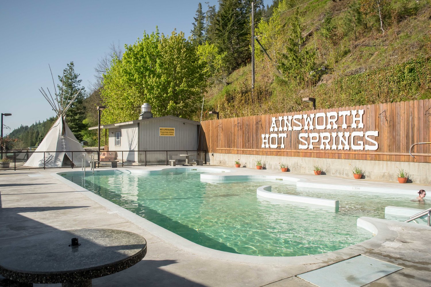 ainsworth hot springs
