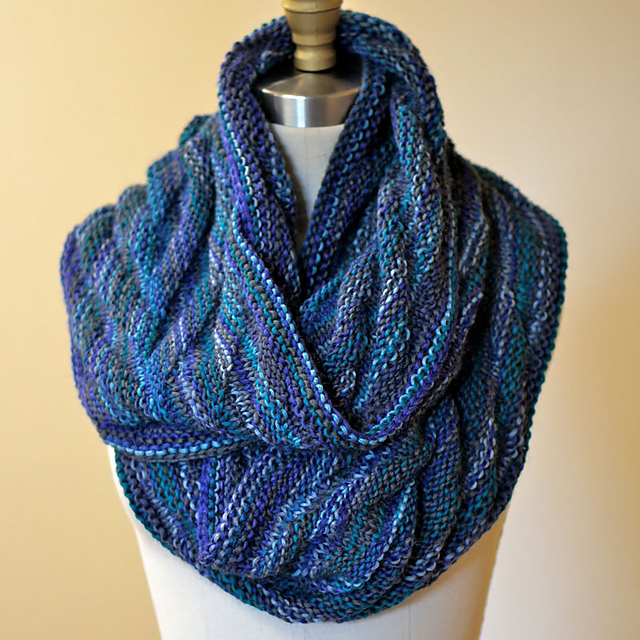 Arrowhead Moebius Cowl Free Knitting Pattern — Blog.NobleKnits