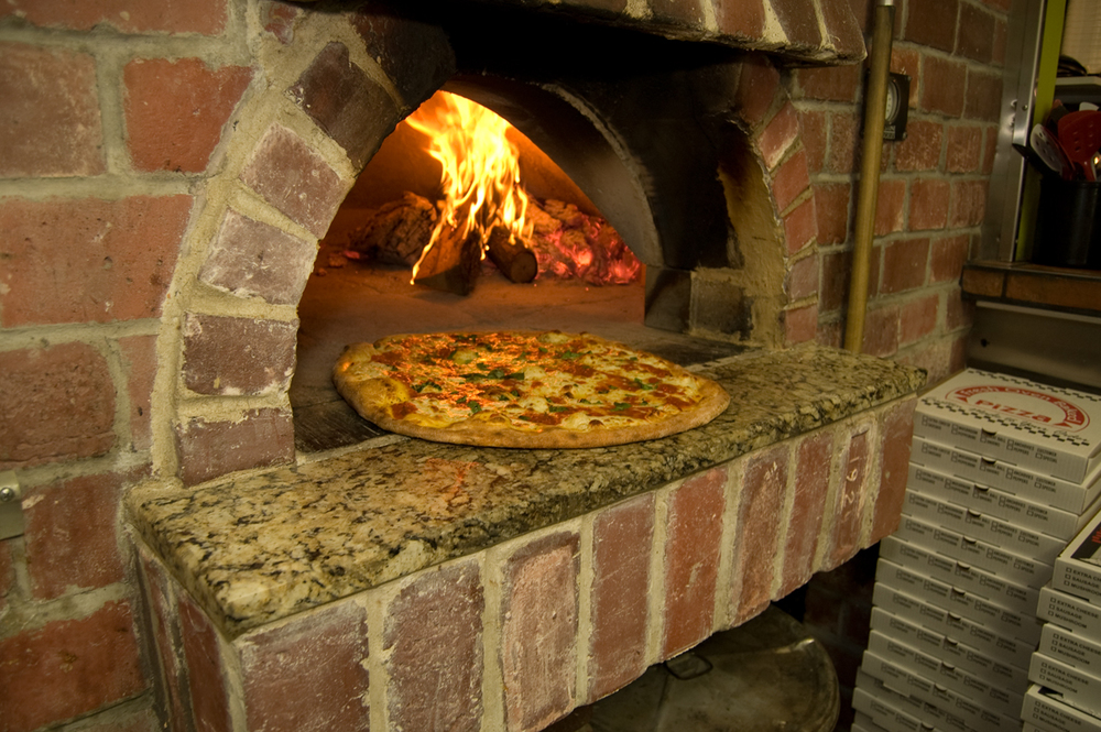 Outdoor Pizza Ovens - Great way to entertain during Summer ...