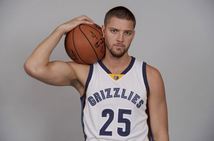  Although Parsons is currently only averaging 6.8 PPG and has missed a chunk of the 2016-2017 season due to a knee injury, the 28 year old forward from Florida has achieved a feat that would astonish most current Florida fraternity brothers, as he moves into third place on the Grizzlies all-time rankings for “Slides into DMs Attempted”.  Parsons moved into the number three spot on Thursday night, passing former grizzly Jason Williams by just 2 Twitter direct message attempts and 1 instagram DM. “The game has changed a lot” said Williams, now retired and married with three children. “The kids coming through nowadays don’t understand the dedication it took to page all the women in your black book and wait hours by a landline for a call.” Vince Carter (40) still holds the current franchise record and is unlikely to be caught any time soon. However, at the rate Parsons is messaging women, he could easily take the second place spot on the list held by former forward Pau Gasol. “It’s the only record my brother won’t be able to take from me.” Pau stated.   As long as Parsons thumbs remain healthy, we should see a steady production of right swipes and DM slides in the remainder of this season.   Gil Worth  is the founder of the OAM network.   Bluff news articles are produced by Memphis Today Tonight   