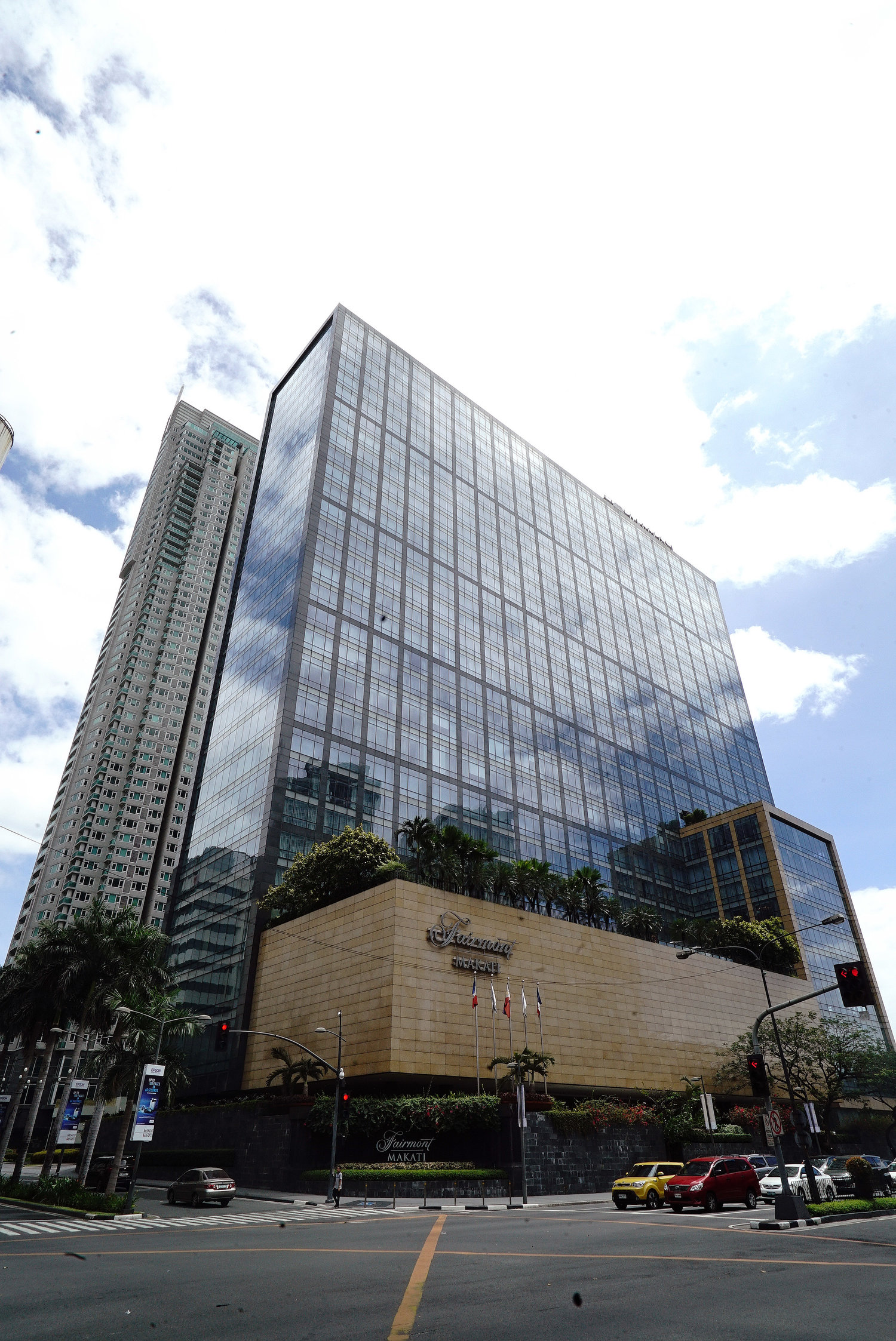 Navigating to Fairmont Hotel Makati: Your Commuting Guide ...