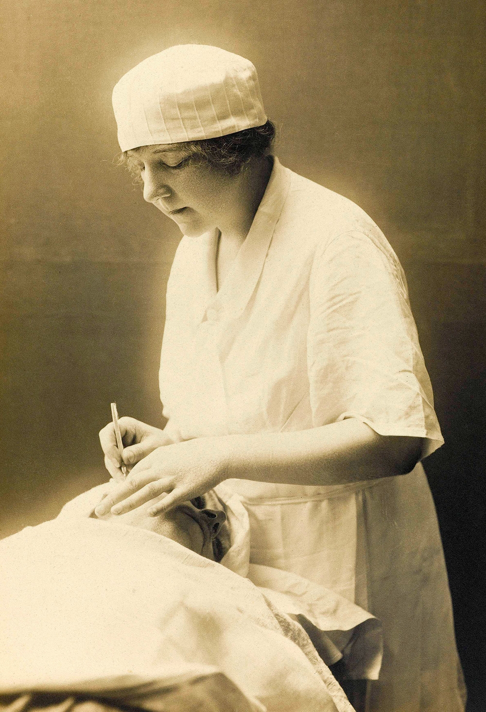 Suzanne Noel, one of the female pioneers of plastic surgery, circa 1918. 