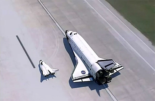 Over=head view comparison of the Space Shuttle (Right) and the Dream Chaser aircraft (Left)