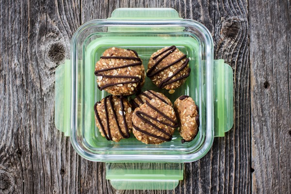 No-Bake Peanut Butter “Cookies” with a Chocolate Drizzle | edibleperspective.com #vegan #glutenfree