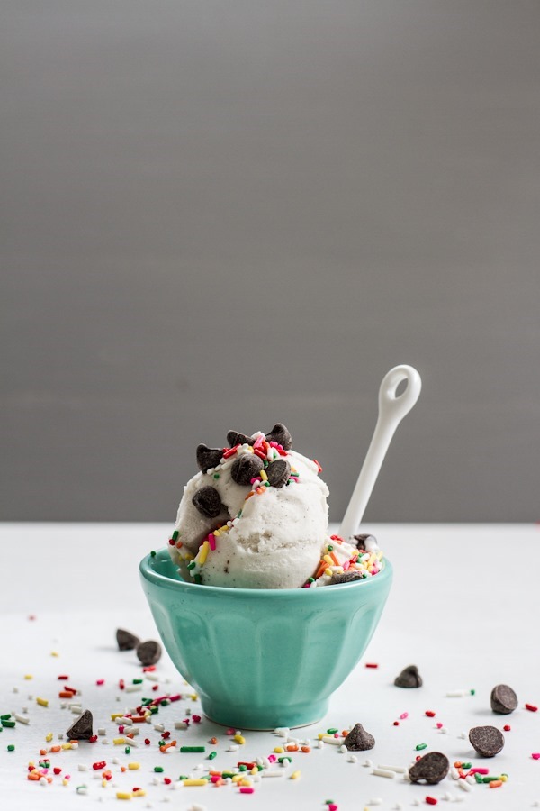 vegan vanilla bean coconut milk ice cream | edibleperspective.com