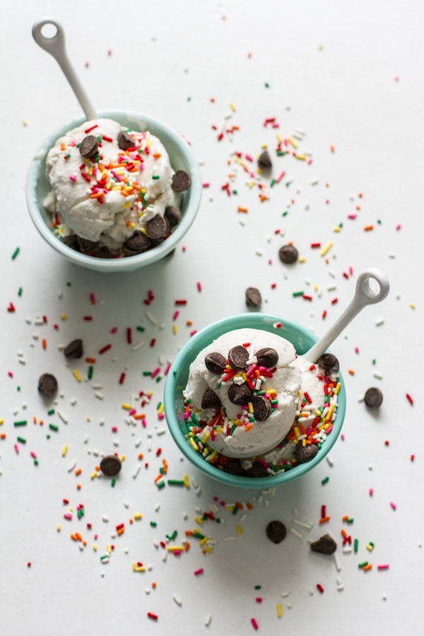 vegan vanilla bean coconut milk ice cream | edibleperspective.com