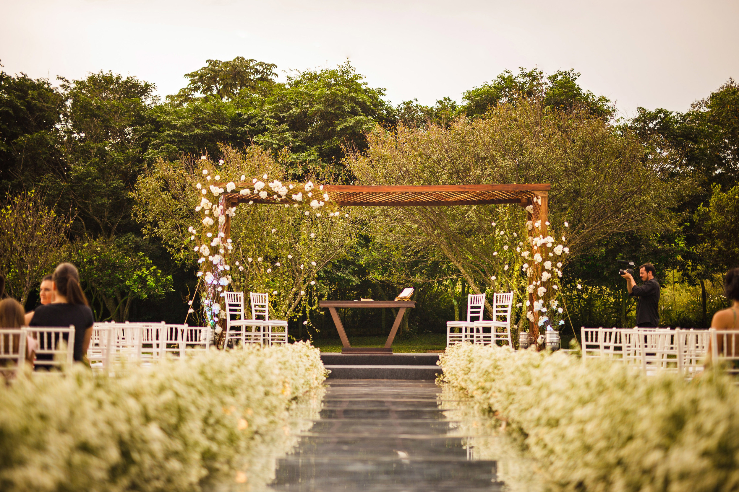  The beautiful wedding alley 