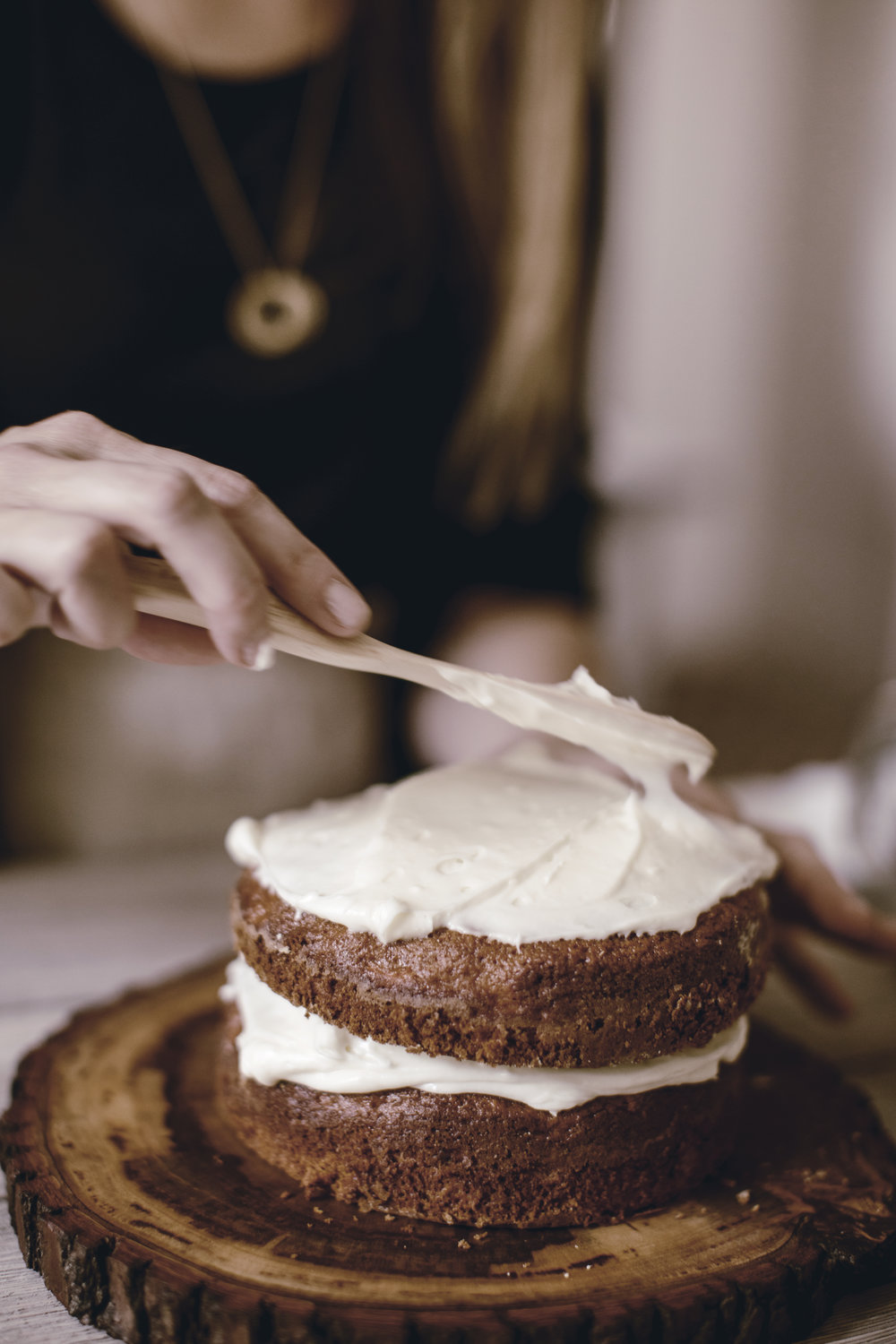carrot cake with frosting