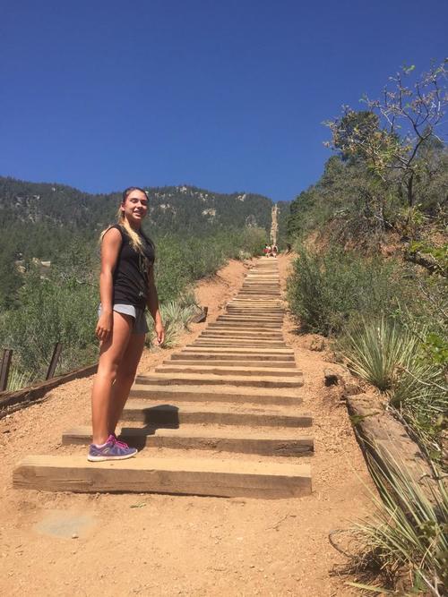 hiking manitou incline for play