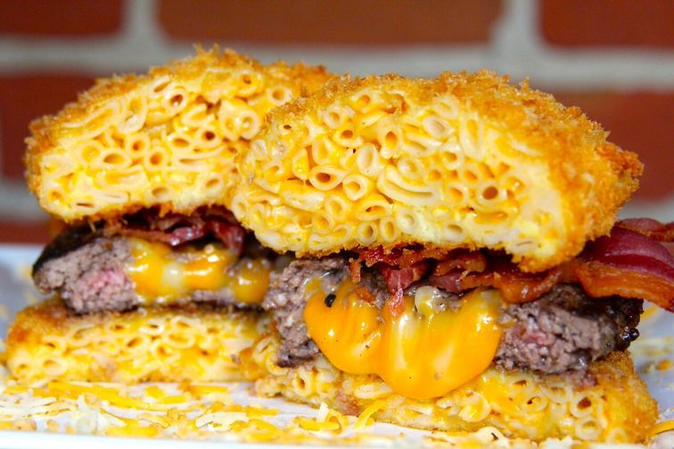 The Mac-N-Cheese Bun Burger — Grillocracy