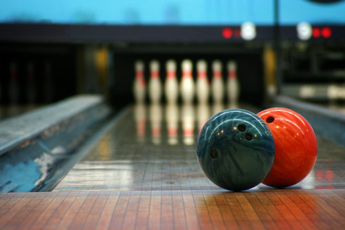 bowling-balls-pins.jpg
