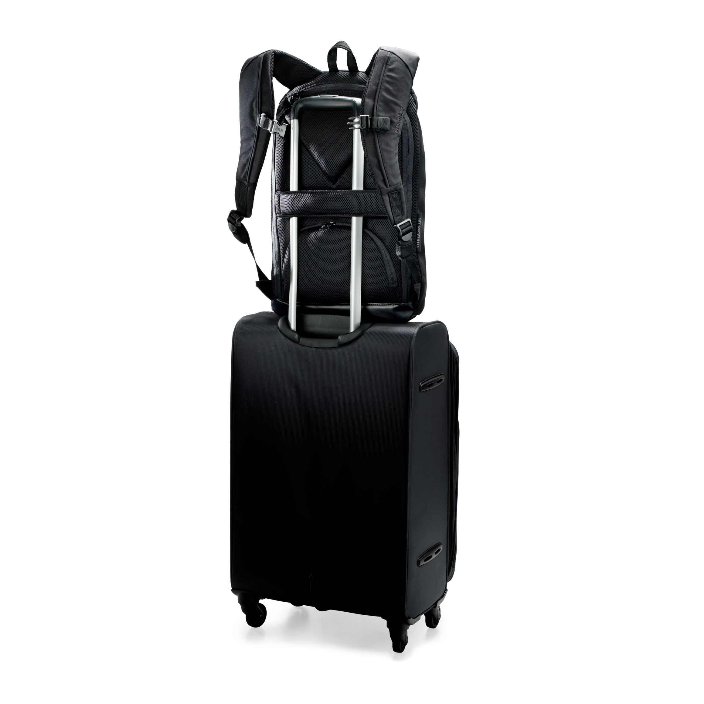 2106 RiutBag R10 with trolley suitcase strap. Travel with ease and stay fresh making your way through airports and train stations. RiutBag openings stay secure, protected by the suitcase handle