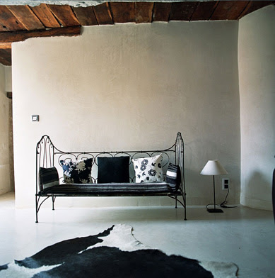 daybed in Aix-en-Provence, France via Shootfactory UK