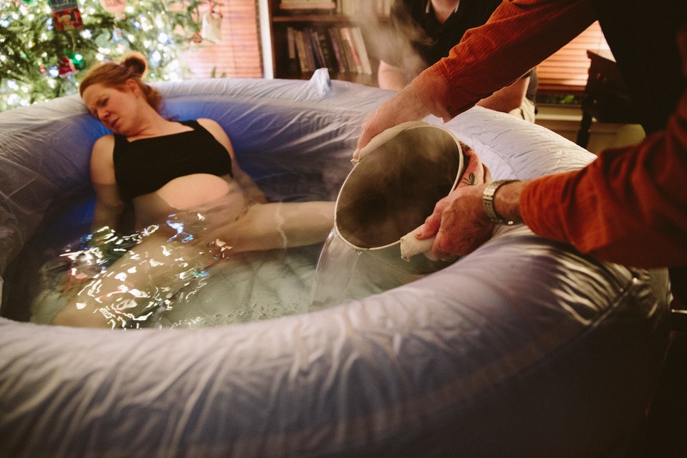11 Stunning Water Birth Images — Birth Becomes Her