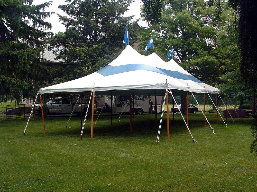 How to Plan an Outdoor Graduation Party — Tents For Rent | Tent Rentals ...