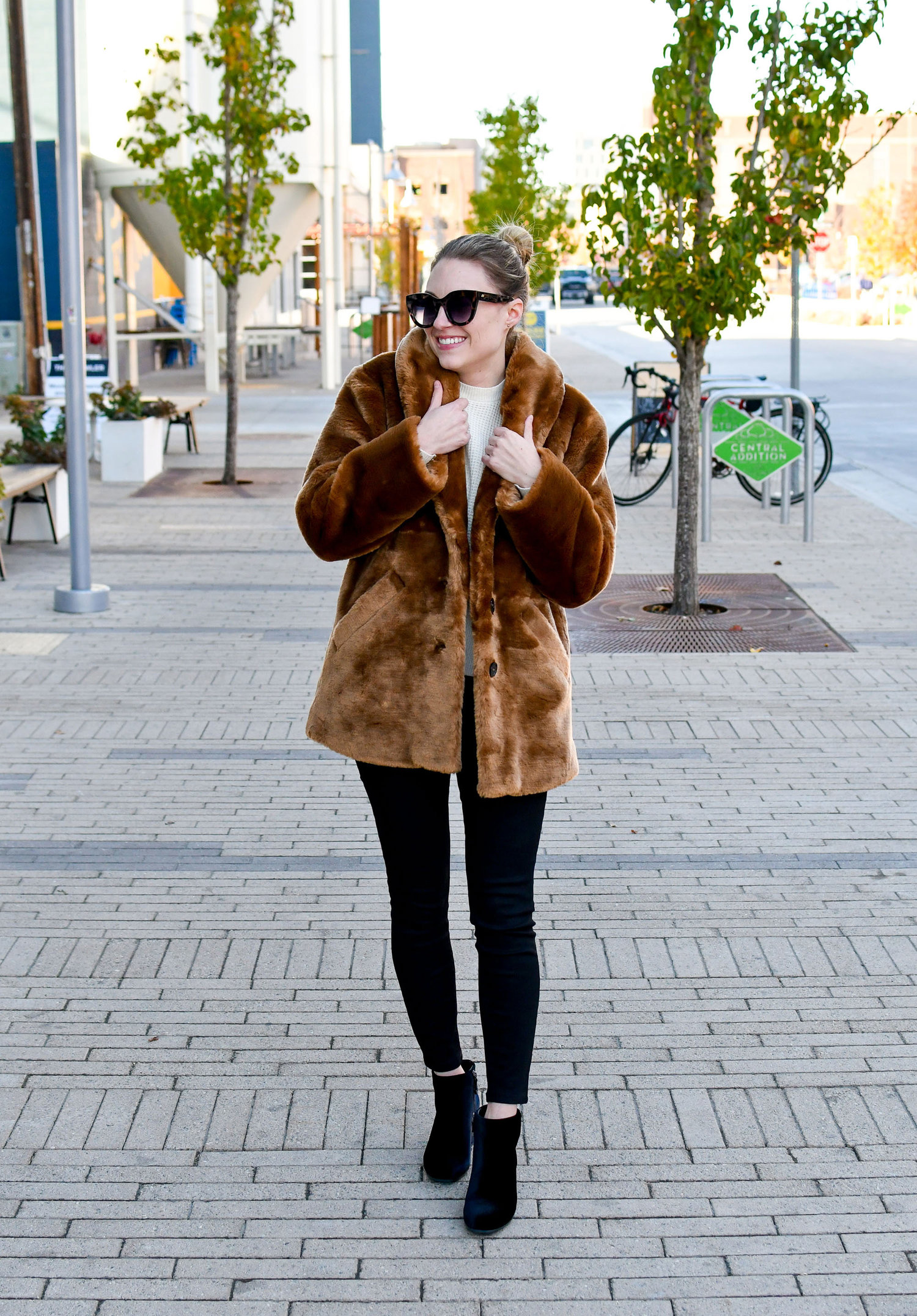 Actualizar 46+ imagen faux fur coat outfit