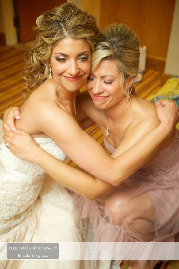 Bride sister hug