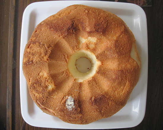 Celebrating the 'Unique' Angel Food Cake • AnswerLine • Iowa State  University Extension and Outreach