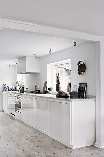 summer+white+kitchen.jpg