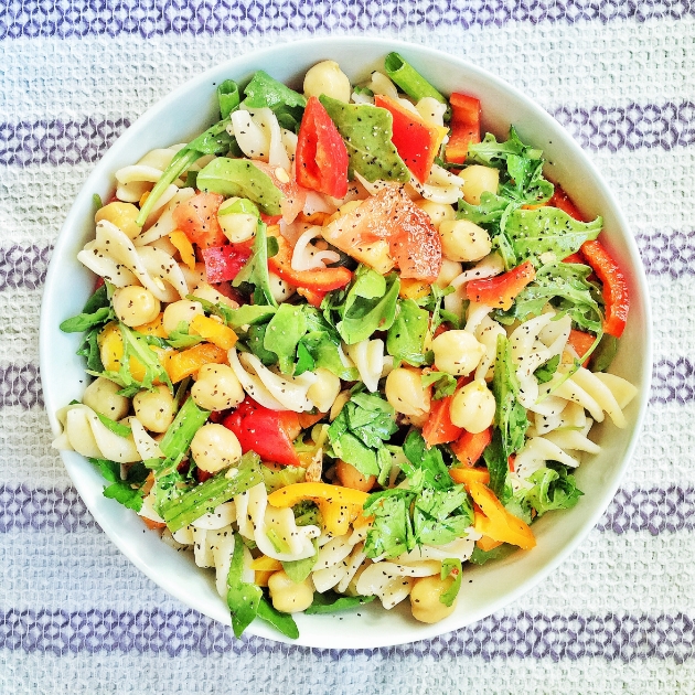 Lemony Pasta Salad With Sweet Peppers & Chickpeas | Portable Healthy Recipes | Homemade Recipes