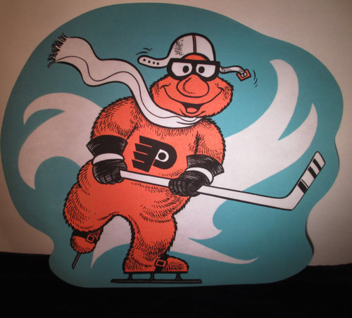 NJ Devil is fed up with Gritty's popularity, takes hammer to Flyers' mascot  - Article - Bardown