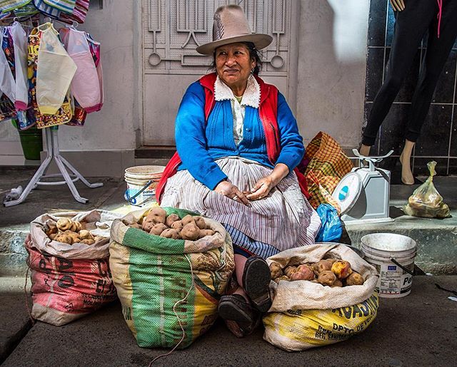 Pensando en ti, Peru. Thinking of this colorful country and its citizens today as stories of devastating flooding spread. I took this shot last year in Huaraz down a narrow alleyway of vegetable vendors peddling their potatoes (and quinoa and peppers and avocados, et al).